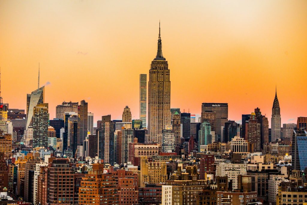 The Manhattan skyline, direct lending versus private credit funds