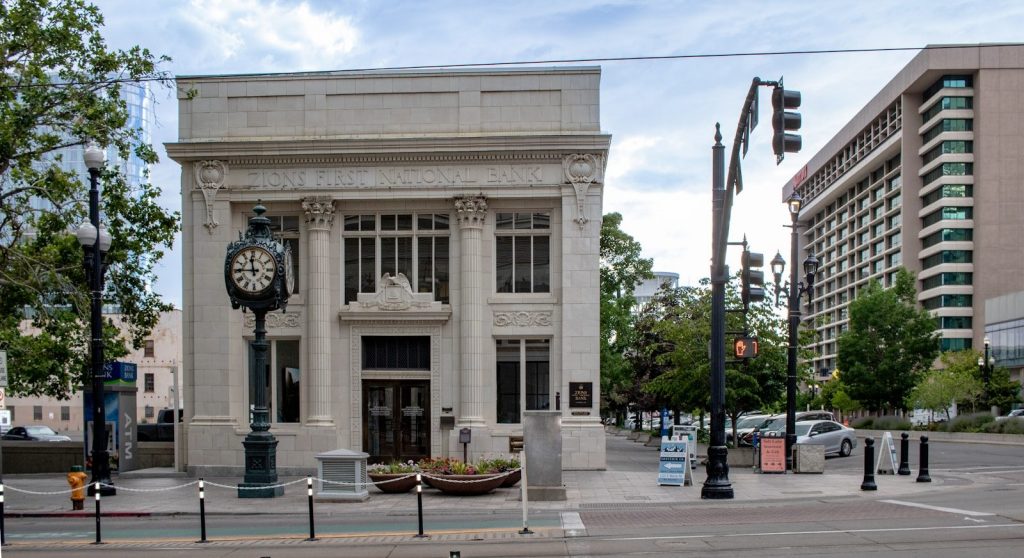 A historic American bank building and the private credit deals that never reach it